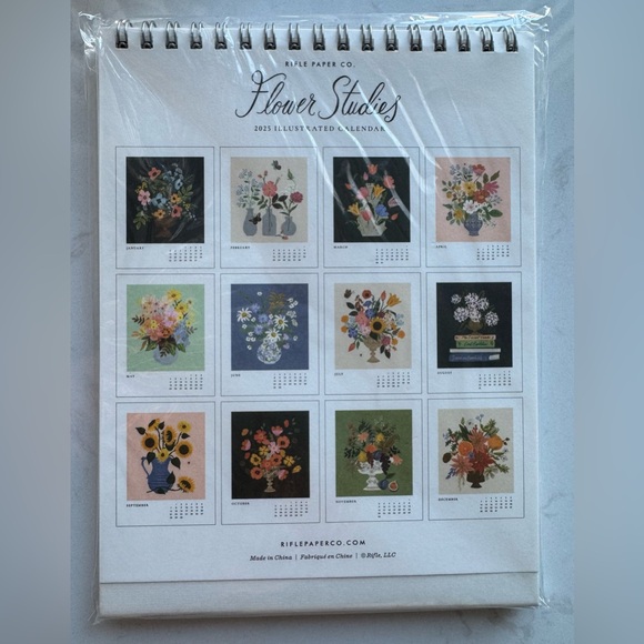 NWT Rifle Paper & Co 2025 Desk Calendar - Picture 15 of 15